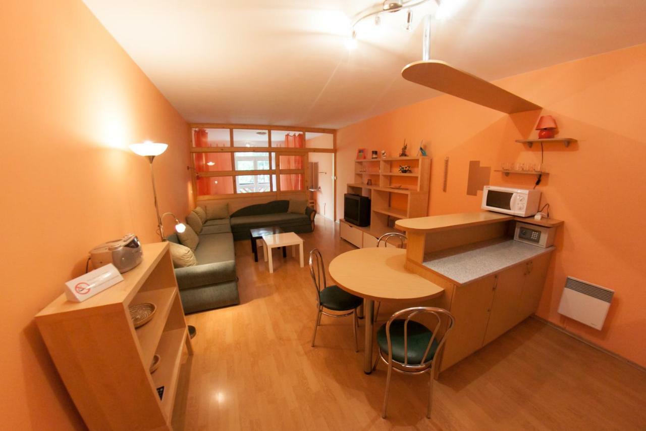 Family Apartments Spiezovec โดโนวาลี ภายนอก รูปภาพ